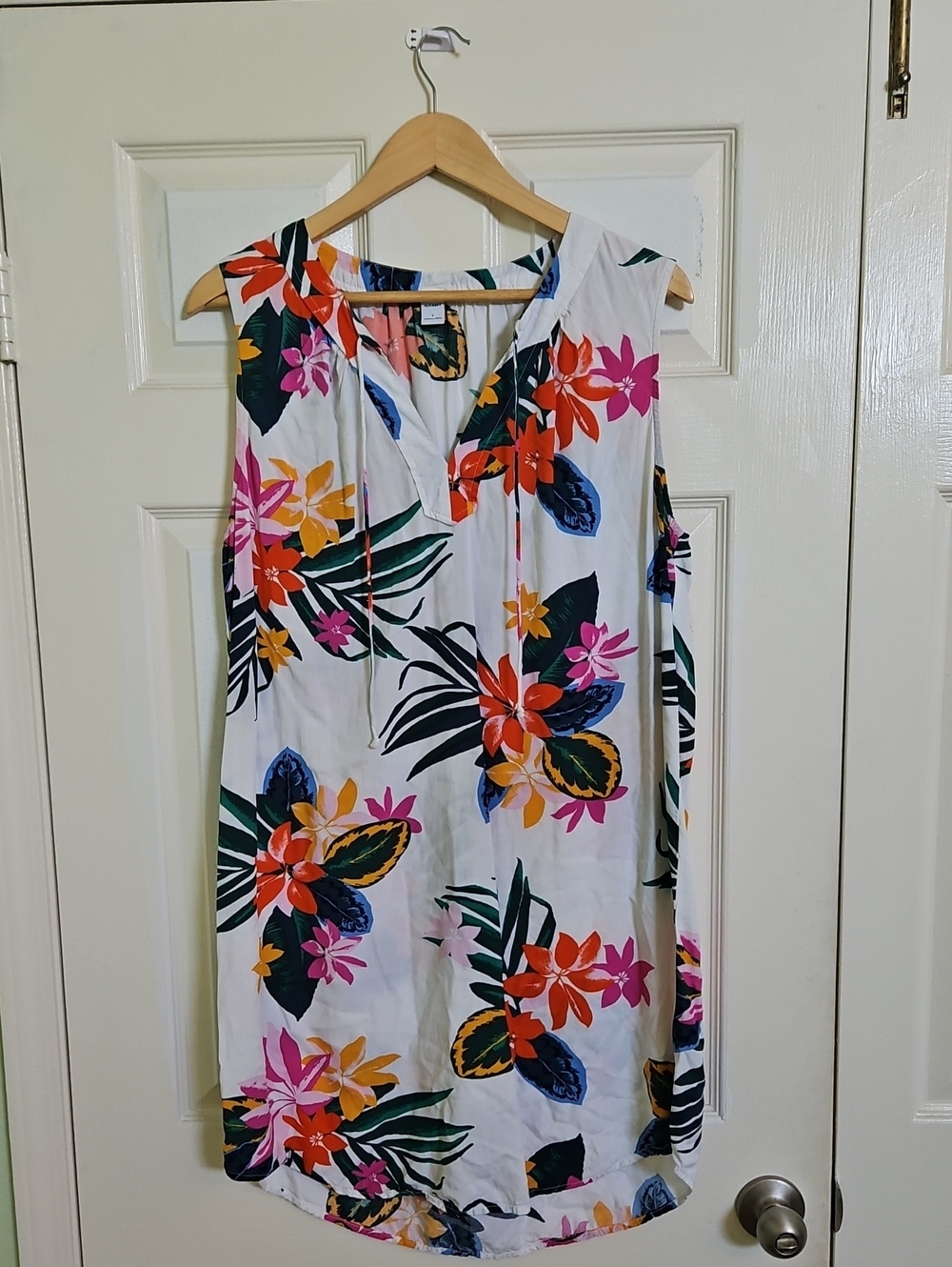 Sleeveless Tropical Floral Shift Dress - White with Bright Floral Print